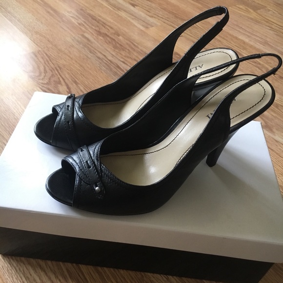 New Alfani Black Leather heels 6.5 - Picture 2 of 7